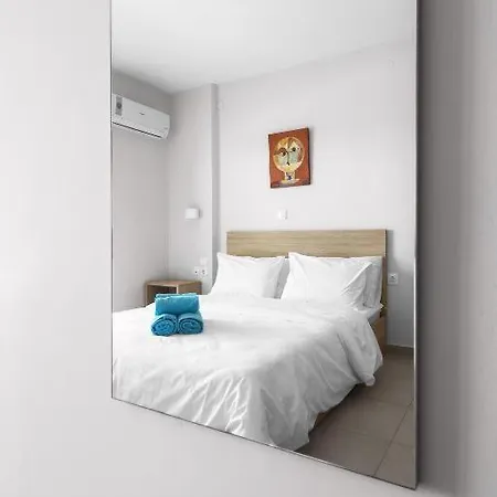 Blue Flag Beachfront Studios, Nilie Hospitality Mgmt Appartement