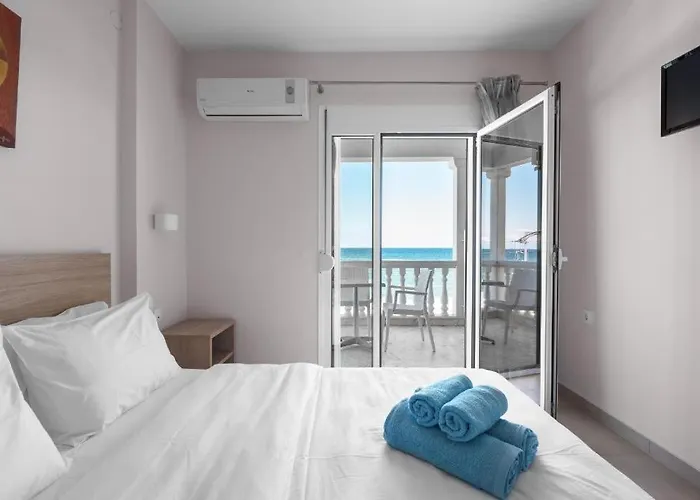 Blue Flag Beachfront Studios, Nilie Hospitality Mgmt Daire Olympiakí Aktí